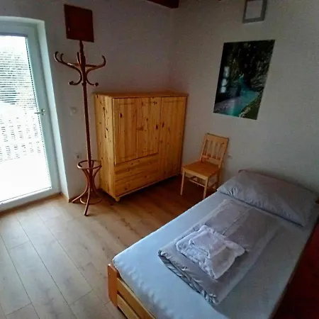 Apartment Friends House Suzid